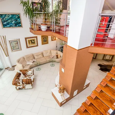 Luxury Penthouse Prestige Near The Sea 公寓 奥帕提亚