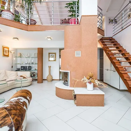 公寓 Luxury Penthouse Prestige Near The Sea *