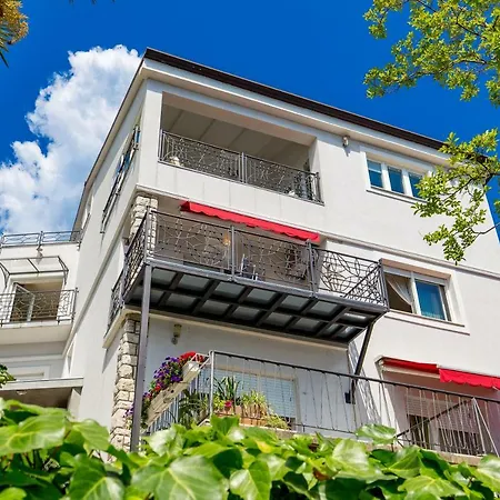 Luxury Penthouse Prestige Near The Sea 公寓 *