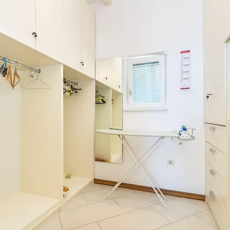 Luxury Penthouse Prestige Near The Sea 公寓