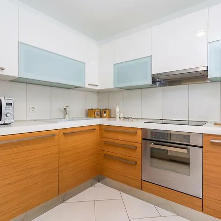 Luxury Penthouse Prestige Near The Sea