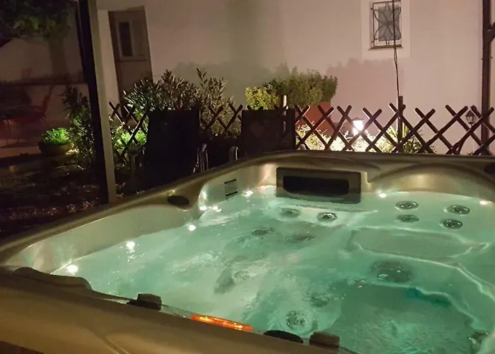 Luxury Penthouse Prestige Near The Sea أوباتيا