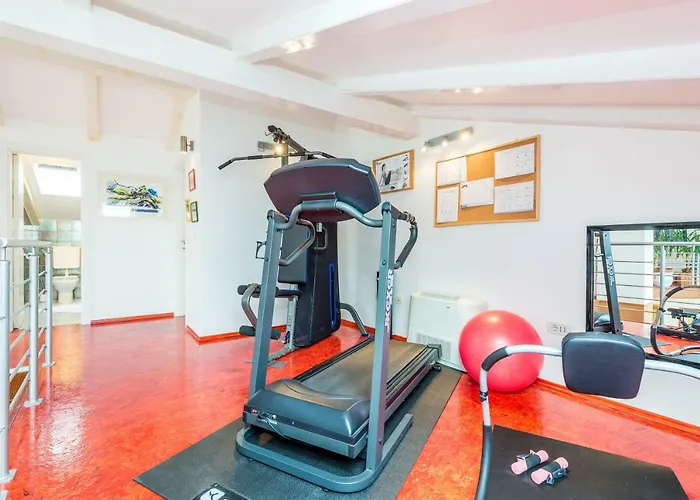 Luxury Penthouse Prestige Near The Sea