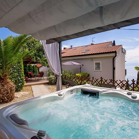 Luxury Penthouse Prestige Near The Sea Апартаменти *