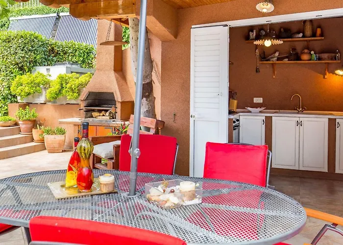 Luxury Penthouse Prestige Near The Sea Apartment