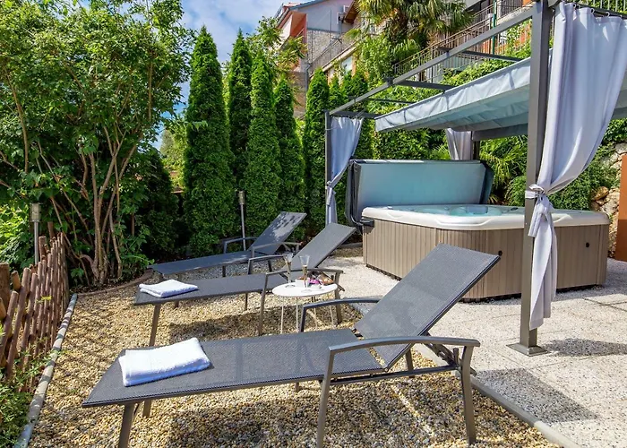 Luxury Penthouse Prestige Near The Sea Opatija