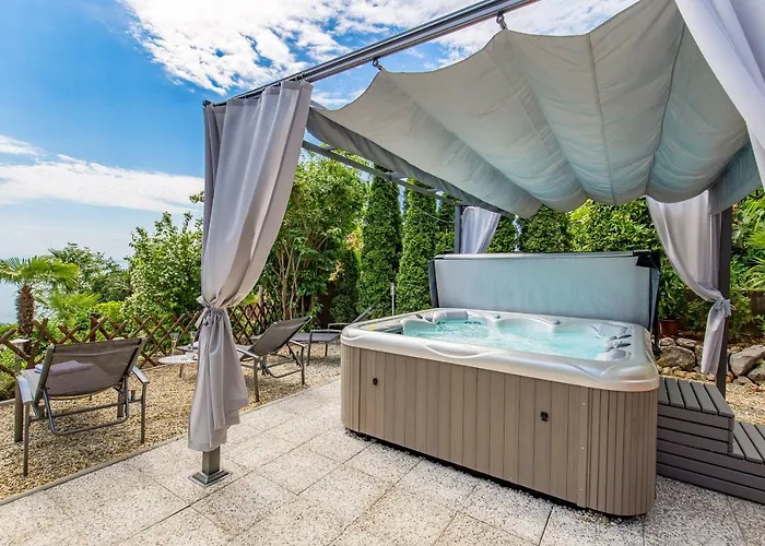 Luxury Penthouse Prestige Near The Sea Apartment *